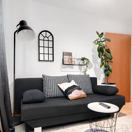 Apartment Ruhige Oase In Der Nähe Von Parkanlage Und Krankenhaus