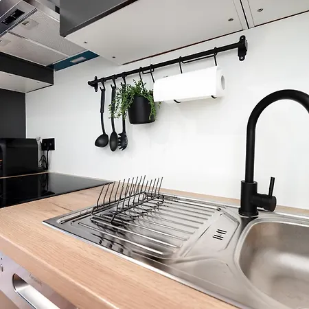 Ruhige Oase In Der Naehe Von Parkanlage Und Krankenhaus