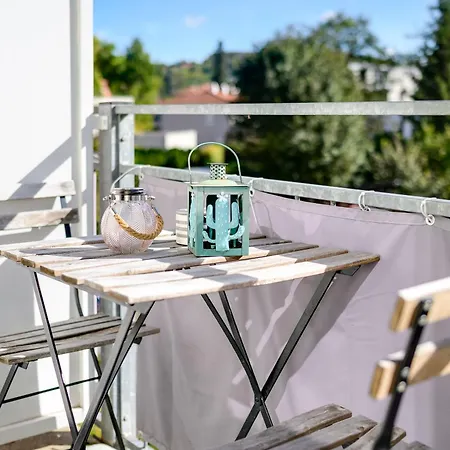 Ruhige Oase In Der Naehe Von Parkanlage Und Krankenhaus Daire